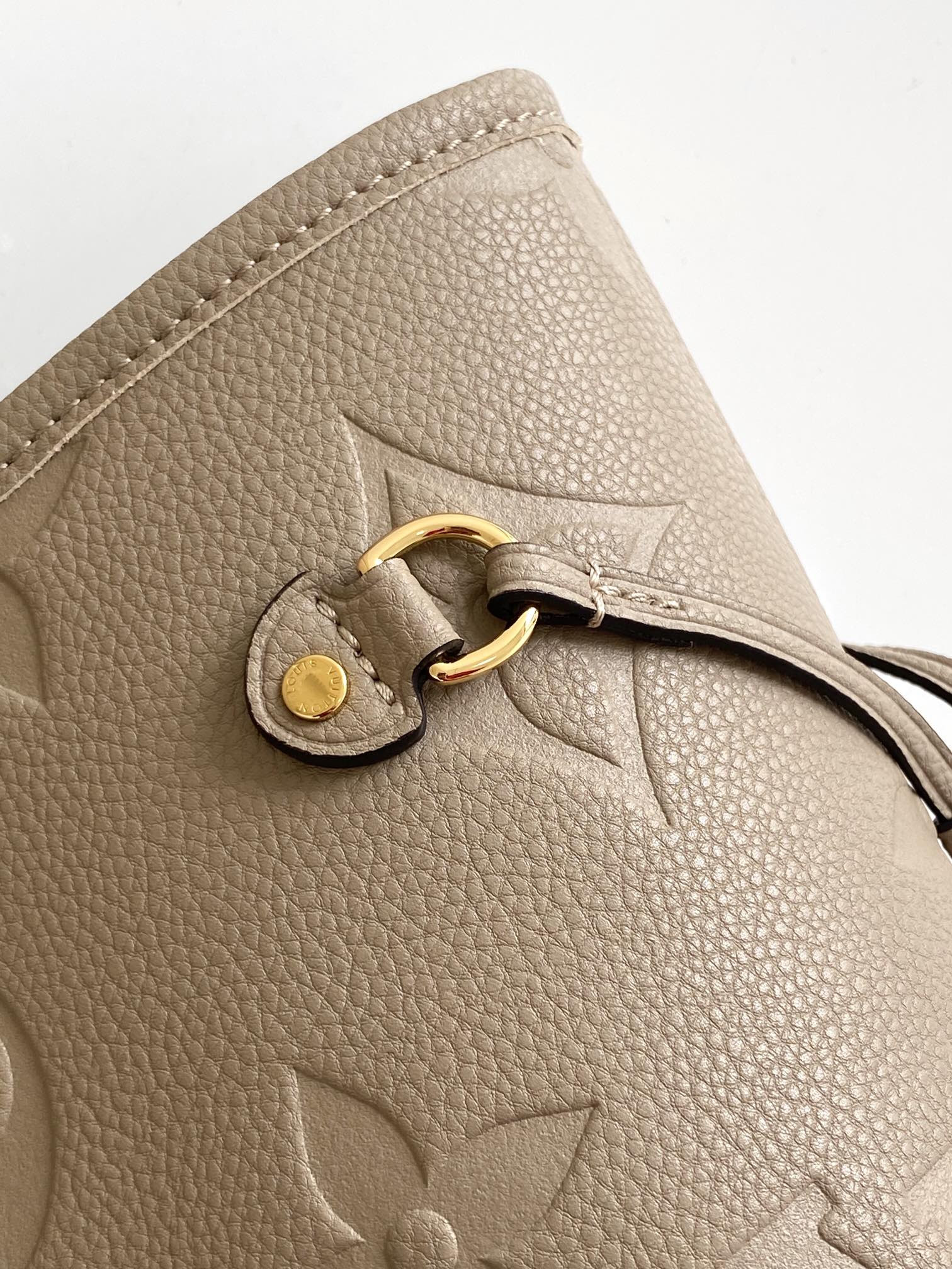 LV M45686 Neverfull MM 12.6 x 11.4 x 6.7 inches Without Box