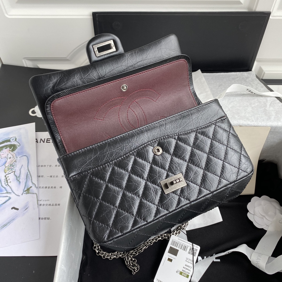 CHANEL 2.55 HANDBAG 6.2 × 9.4 × 2.9 in