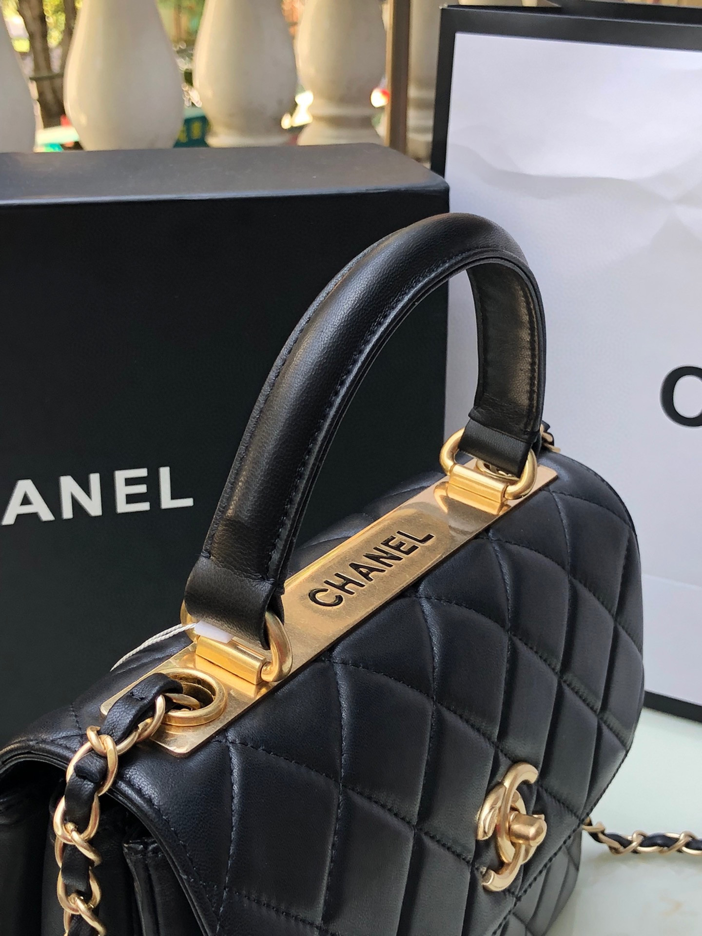 CHANEL FLAP BAG WITH TOP HANDLE 6.6 × 9.8 × 4.7 in