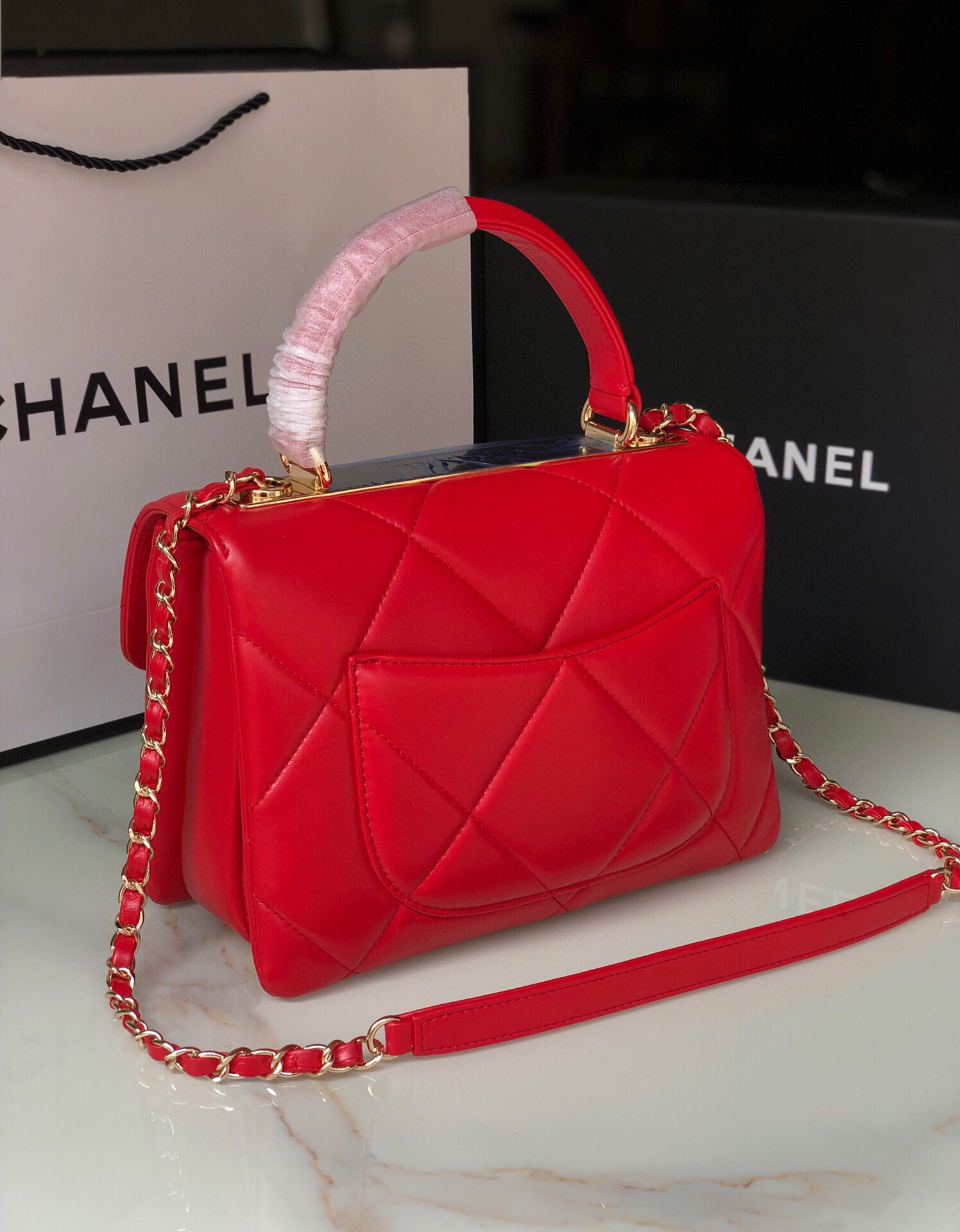 CHANEL FLAP BAG WITH TOP HANDLE 6.6 × 9.8 × 4.7 in