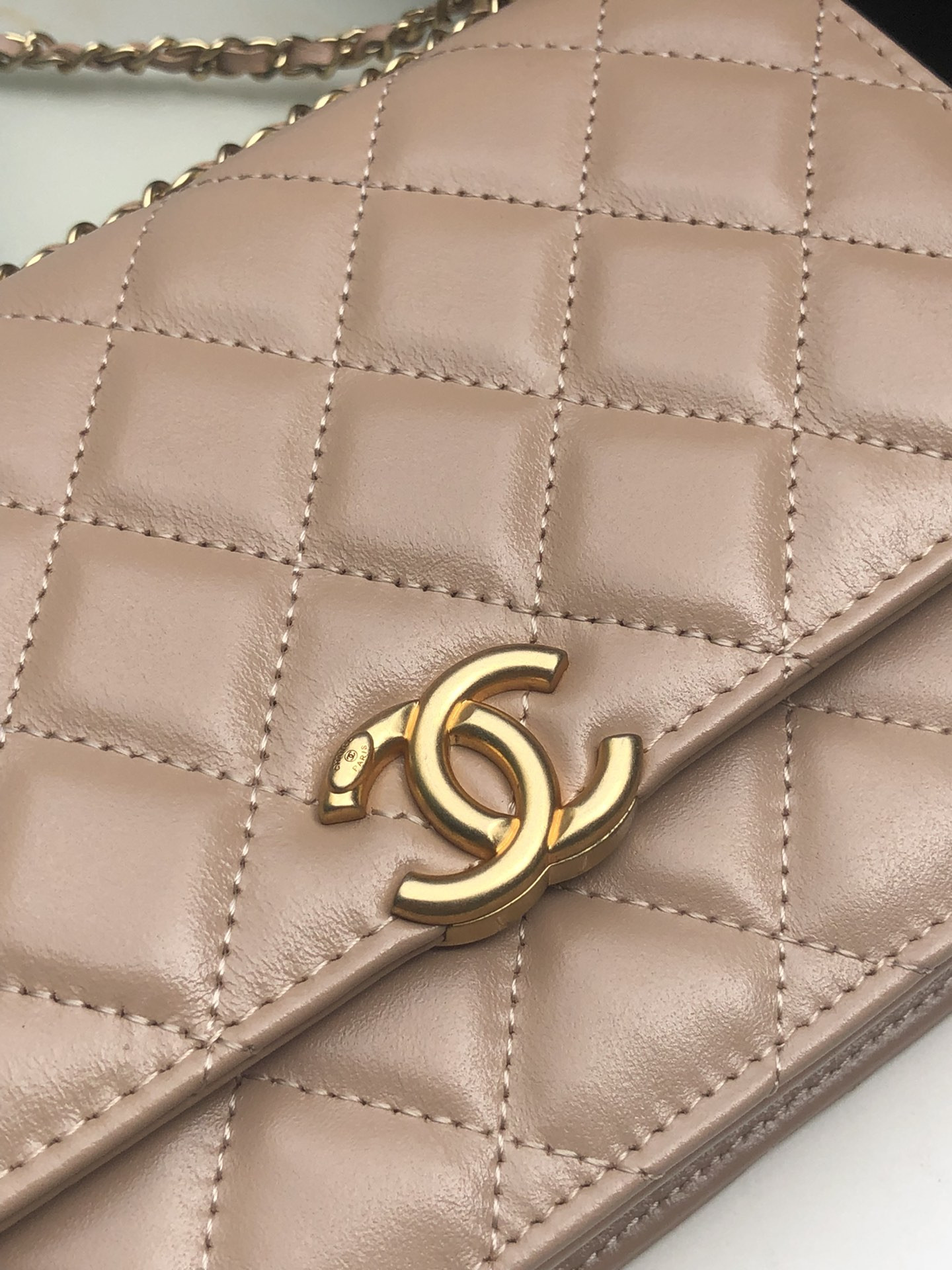 CHANEL CLASSIC WALLET ON CHAIN Pink 4.8 × 7.5 × 1.4 in