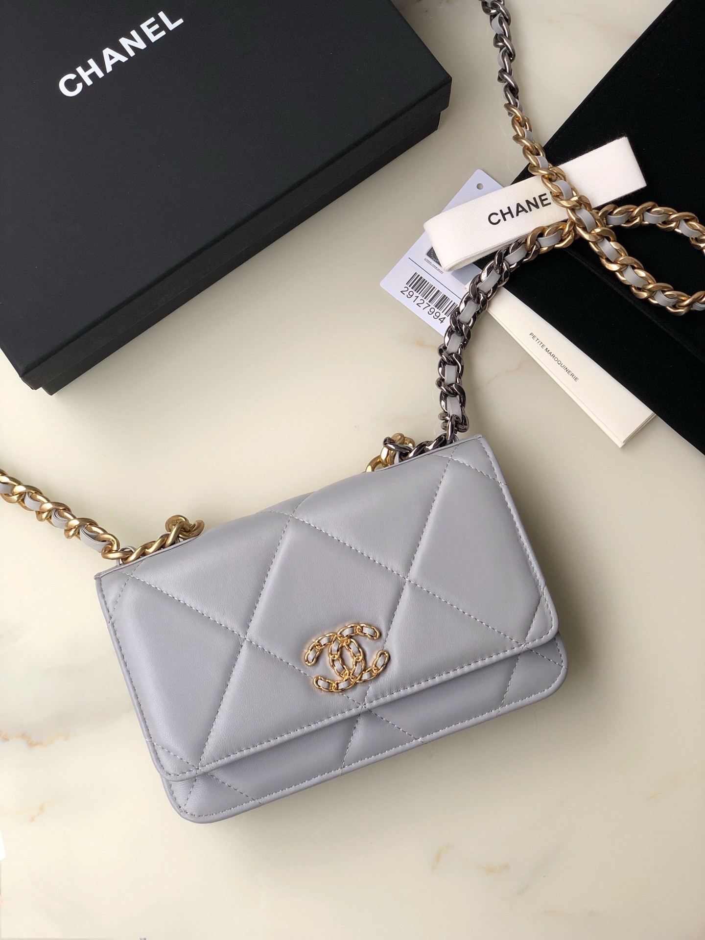 CHANEL CLASSIC WALLET ON CHAIN 4.8 × 7.5 × 1.4 in