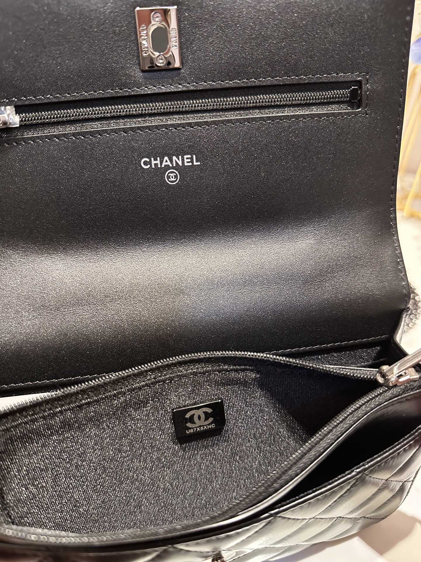 CHANEL CLASSIC WALLET ON CHAIN 4.8 × 7.5 × 1.4 in