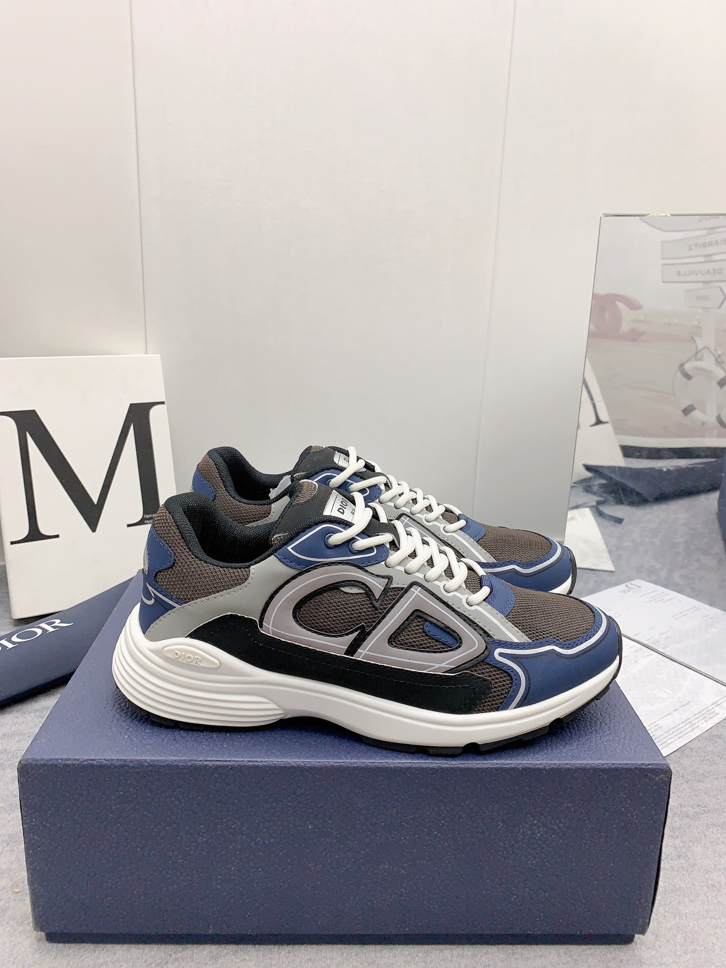 UA Dior B30 Sneaker Anthracite Gray Mesh and Black Blue and Dior Gray Technical Fabric