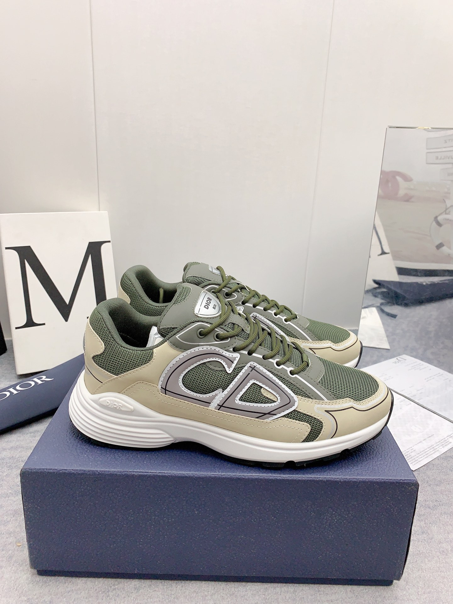 UA Dior B30 Olive