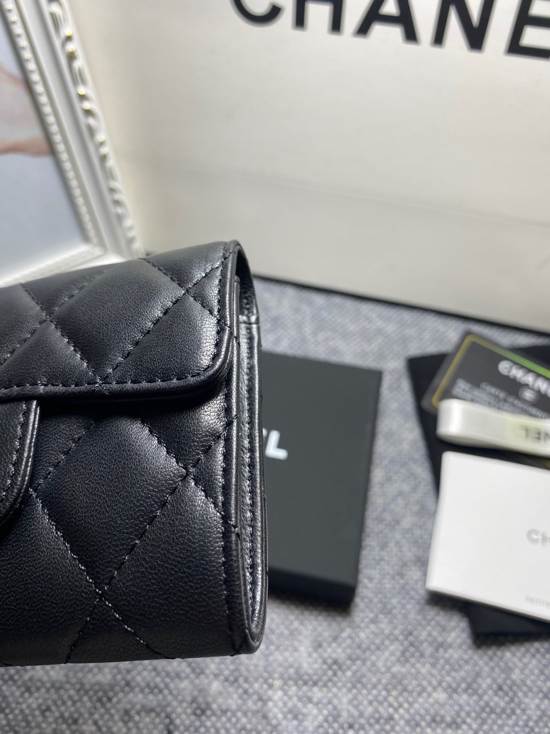 CHANEL FLAP WALLET 12 x 8.5cm