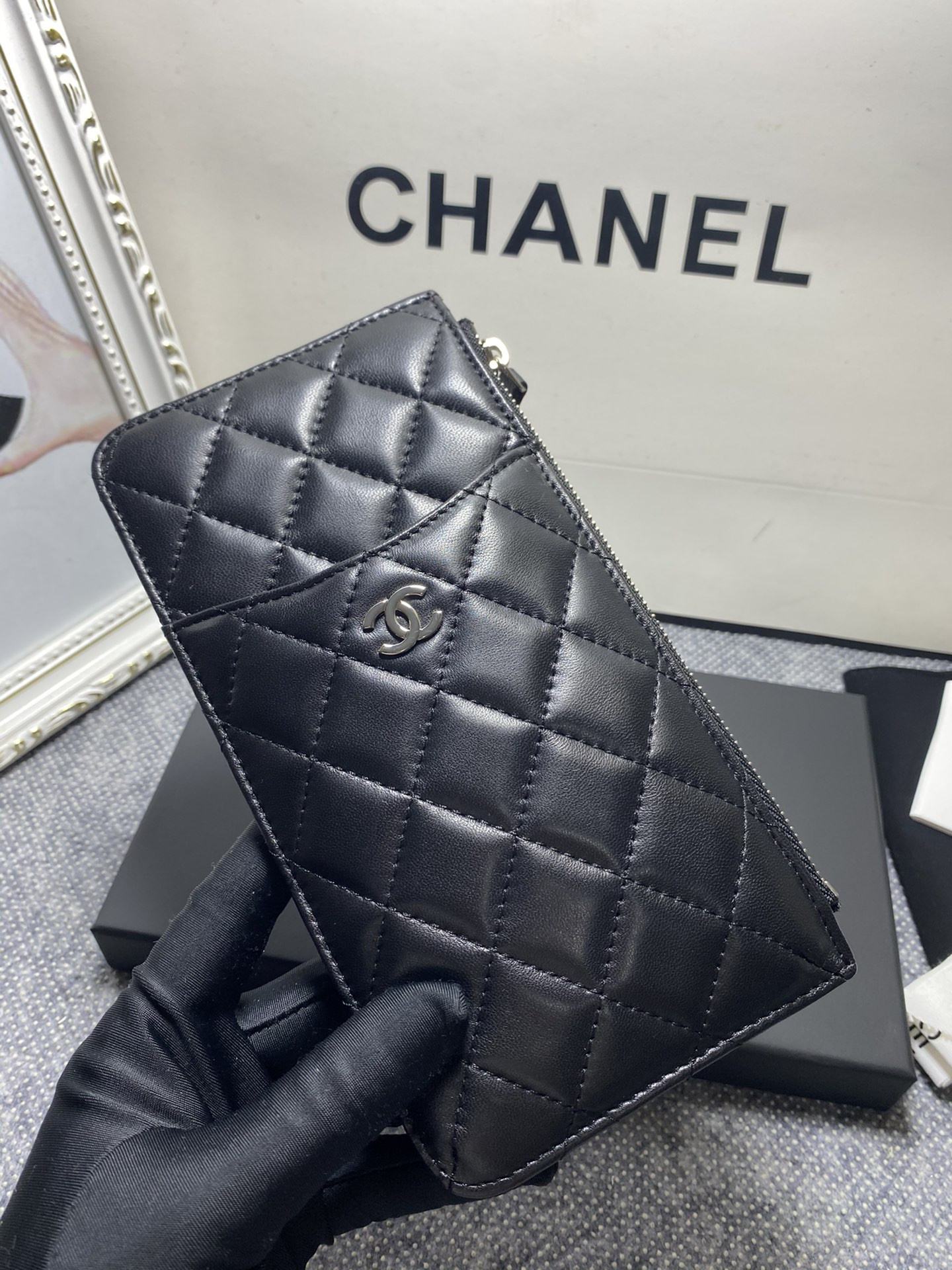 CHANEL LONG ZIPPED WALLET 19-11cm