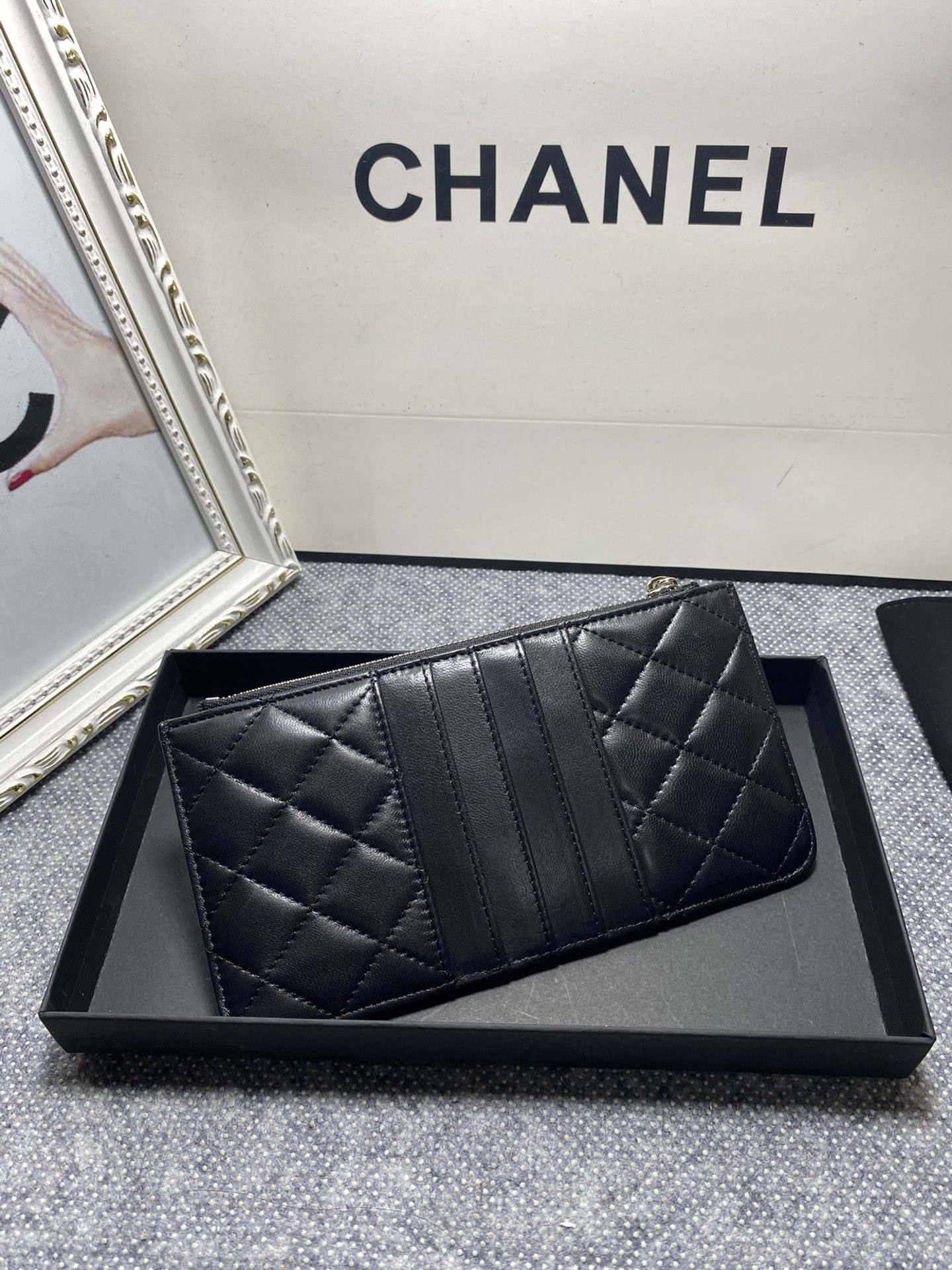 CHANEL LONG ZIPPED WALLET 19-11cm
