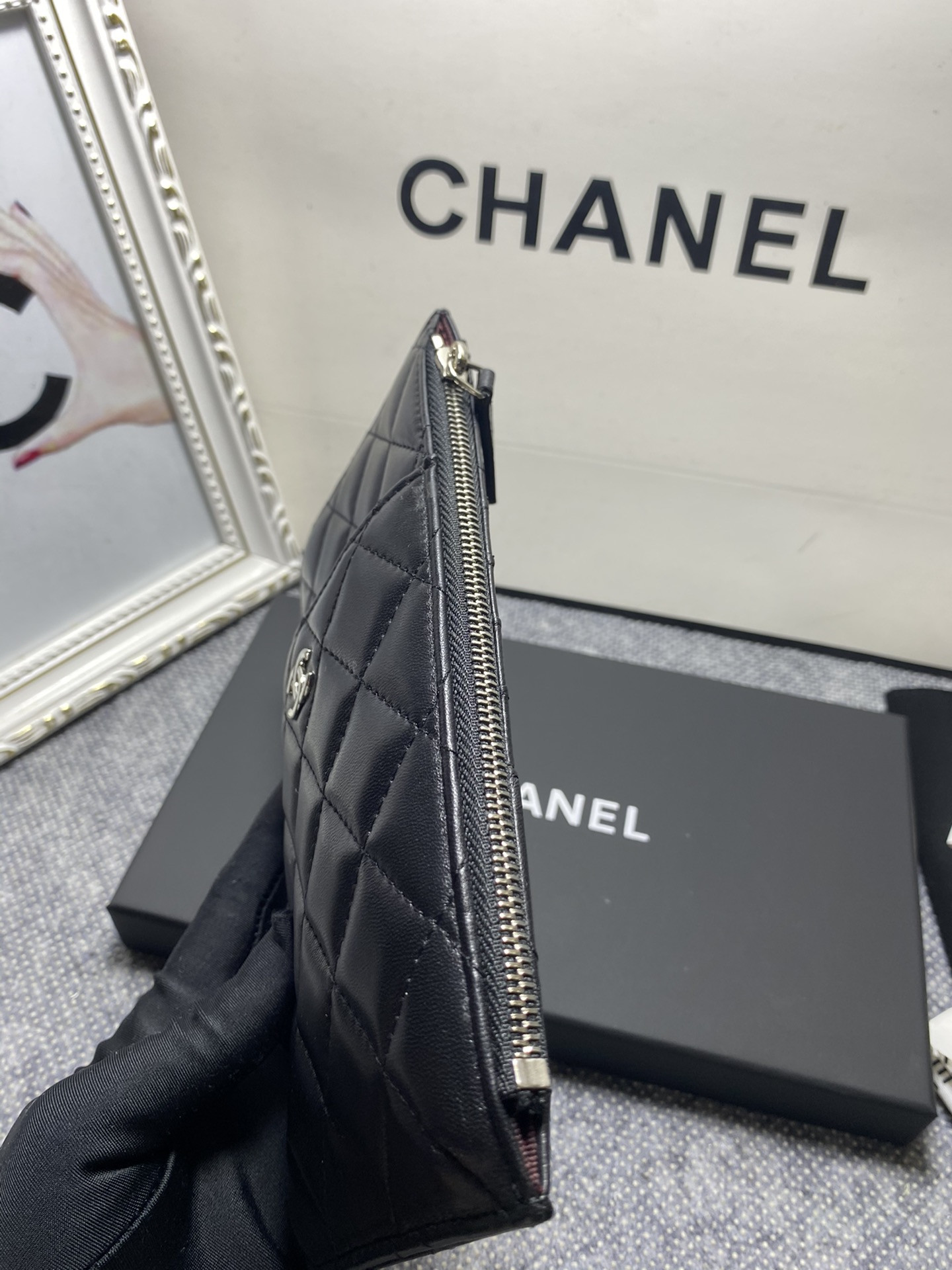 CHANEL LONG ZIPPED WALLET 19-11cm