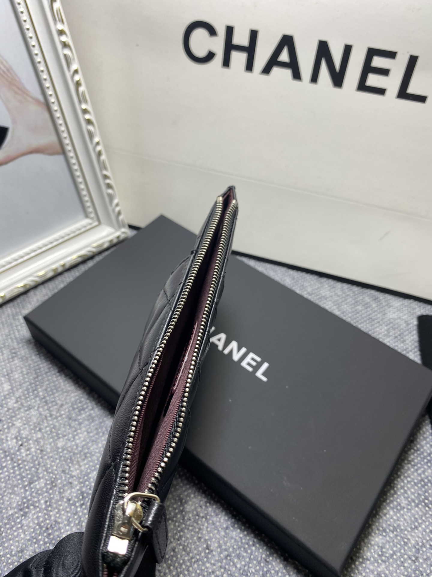 CHANEL LONG ZIPPED WALLET 19-11cm