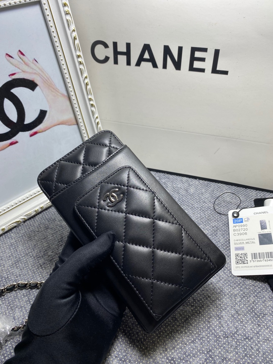 CHANEL LONG ZIPPED WALLET 19-11cm