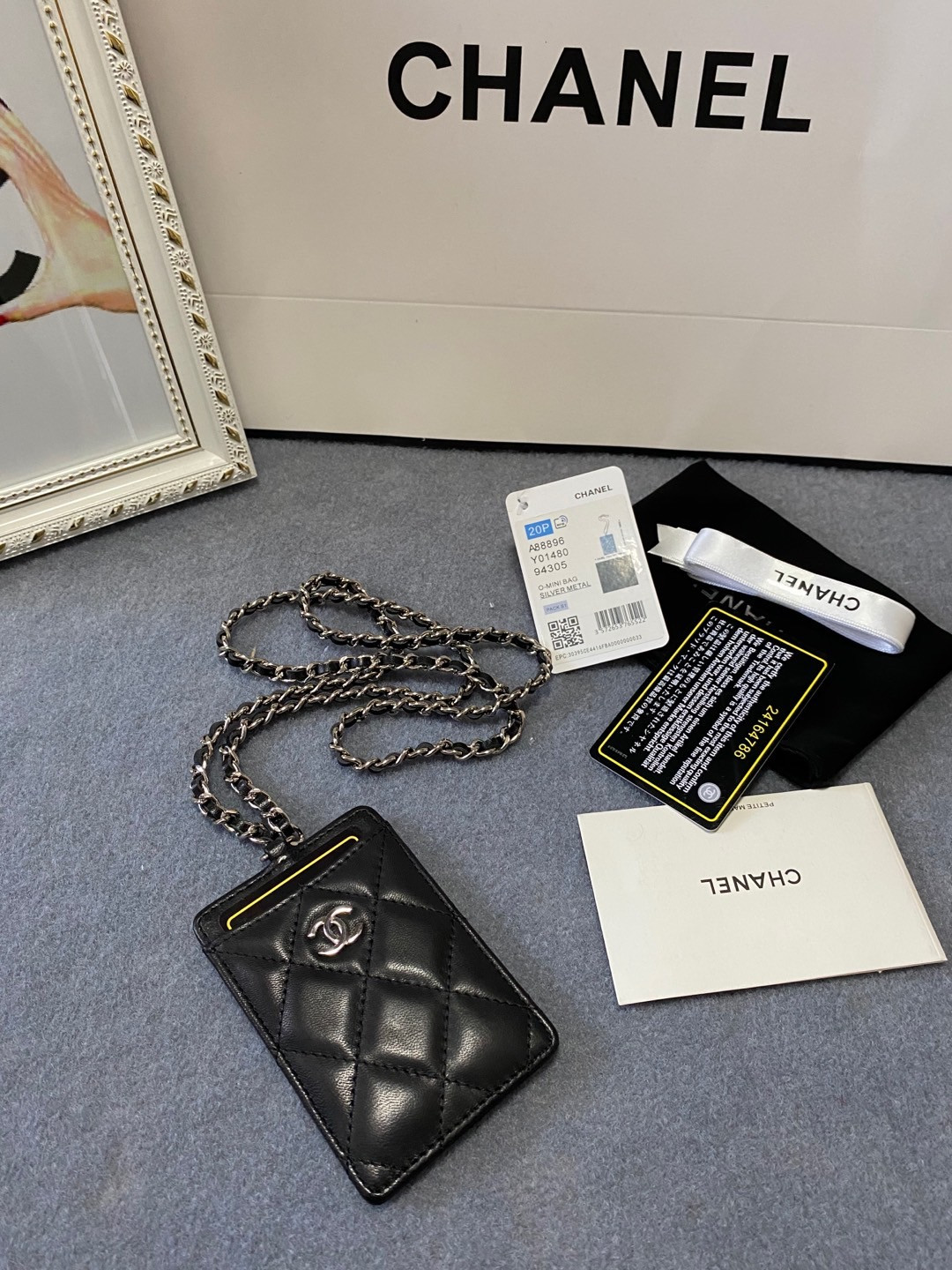 CHANEL CARD HOLDER 10.5 x7 x  0.5cm