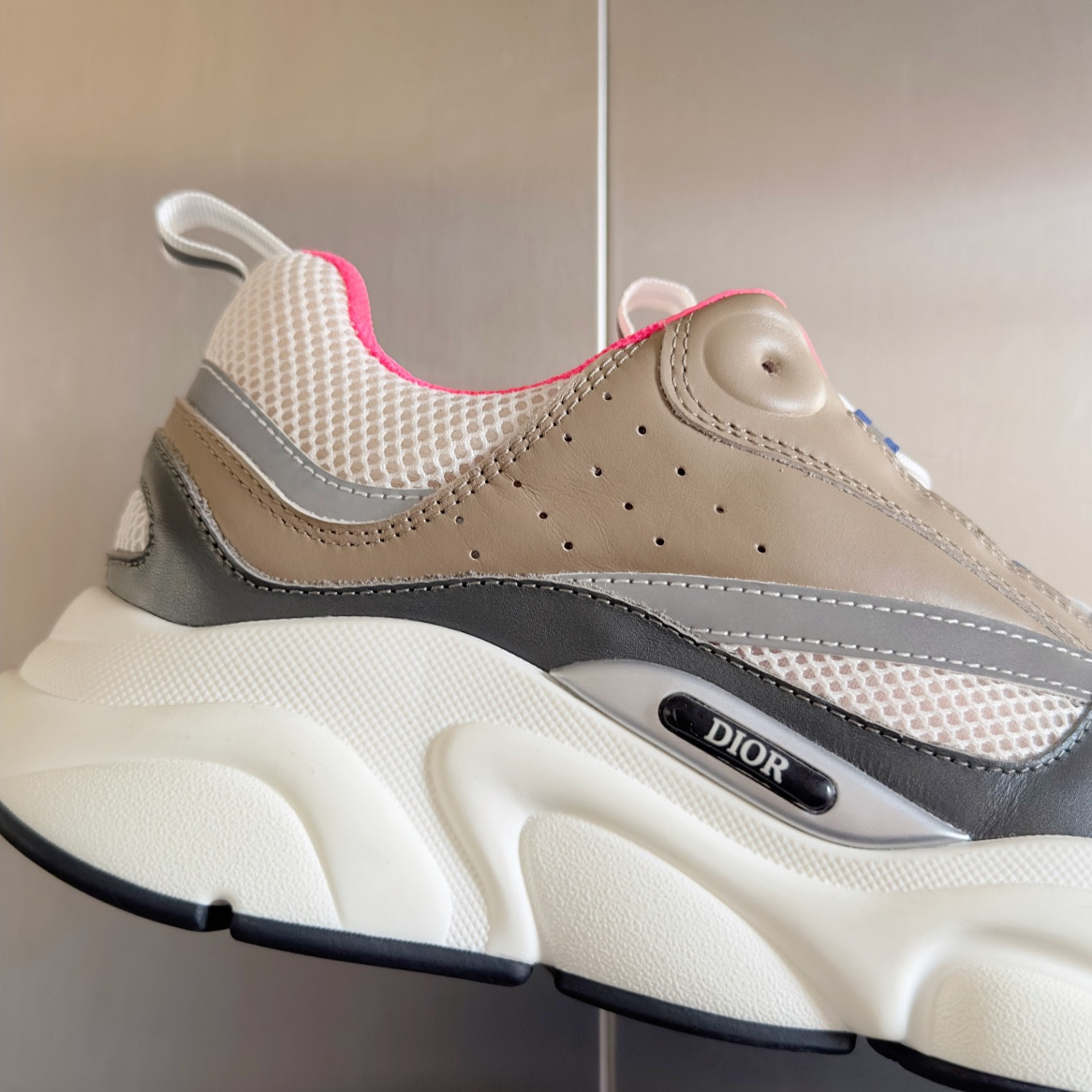 UA Dior B22  Sneaker