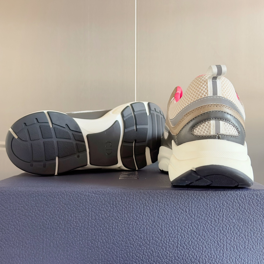 UA Dior B22  Sneaker