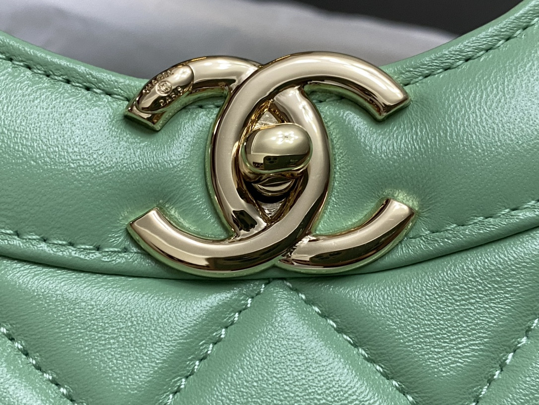 CHANEL SHOPPING BAG Shiny Lambskin & Gold-Tone Metal Light green 11.7 × 11.3 × 3.5 in