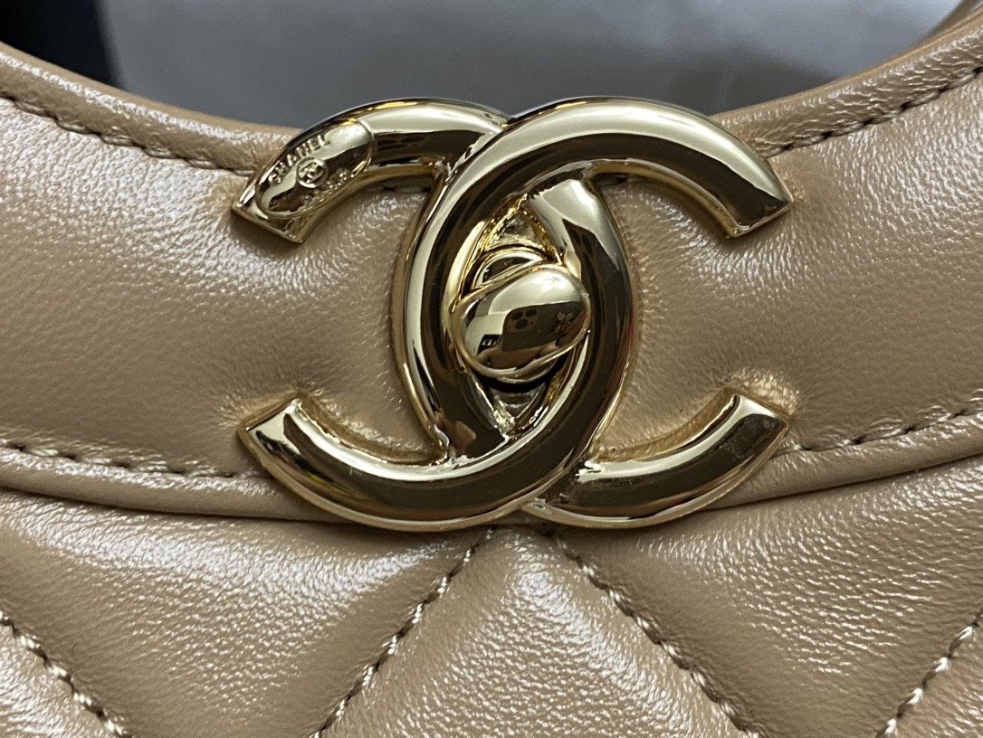 CHANEL SHOPPING BAG Shiny Lambskin & Gold-Tone Metal 11.7 × 11.3 × 3.5 in