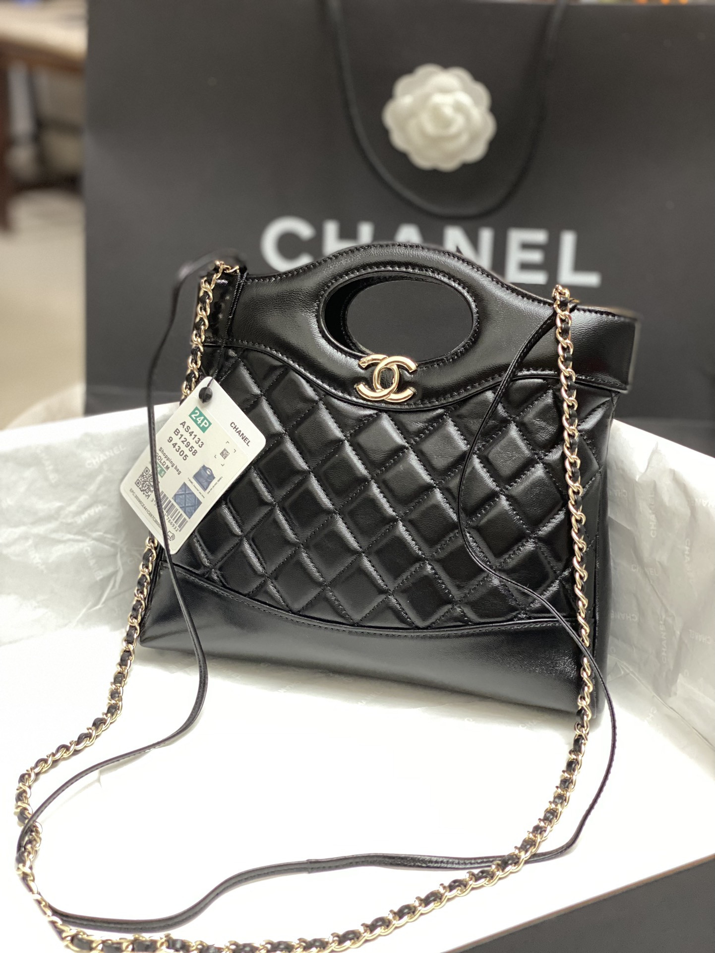 CHANEL MINI SHOPPING BAG Shiny Lambskin & Gold-Tone Metal Black 22x23x5.5cm