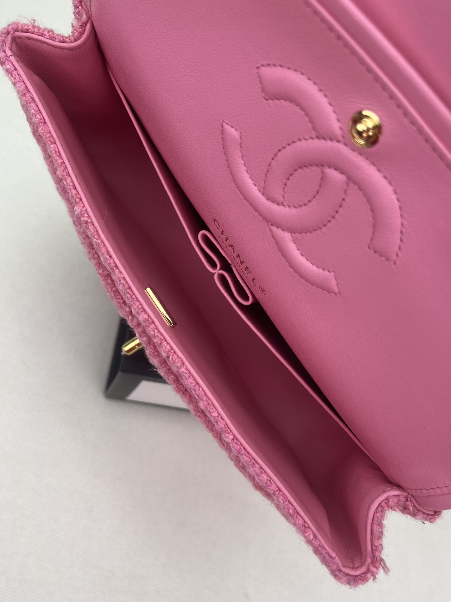 CHANEL CLASSIC 11.12 HANDBAG Tweed & Gold-Tone Metal 6 × 9.9 × 2.5 in