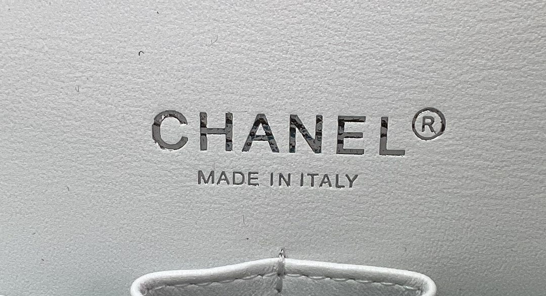 CHANEL CLASSIC 11.12 HANDBAG Tweed & Silver-Tone Metal   6 × 9.9 × 2.5 in