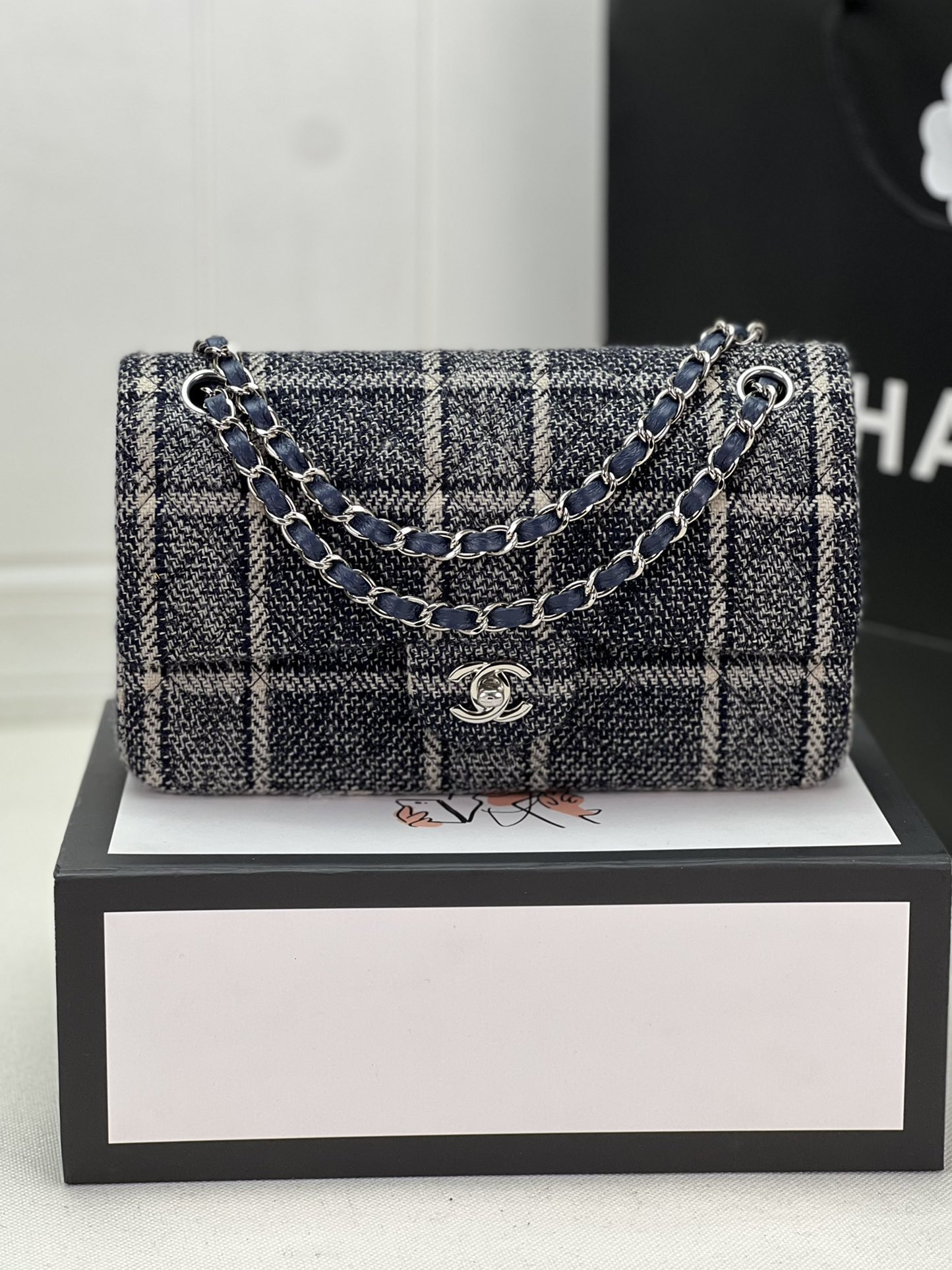 CHANEL CLASSIC 11.12 HANDBAG Tweed & Silver-Tone Metal  6 × 9.9 × 2.5 in