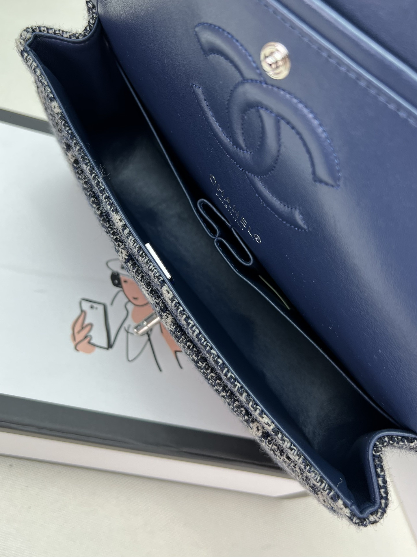 CHANEL CLASSIC 11.12 HANDBAG Tweed & Silver-Tone Metal  6 × 9.9 × 2.5 in