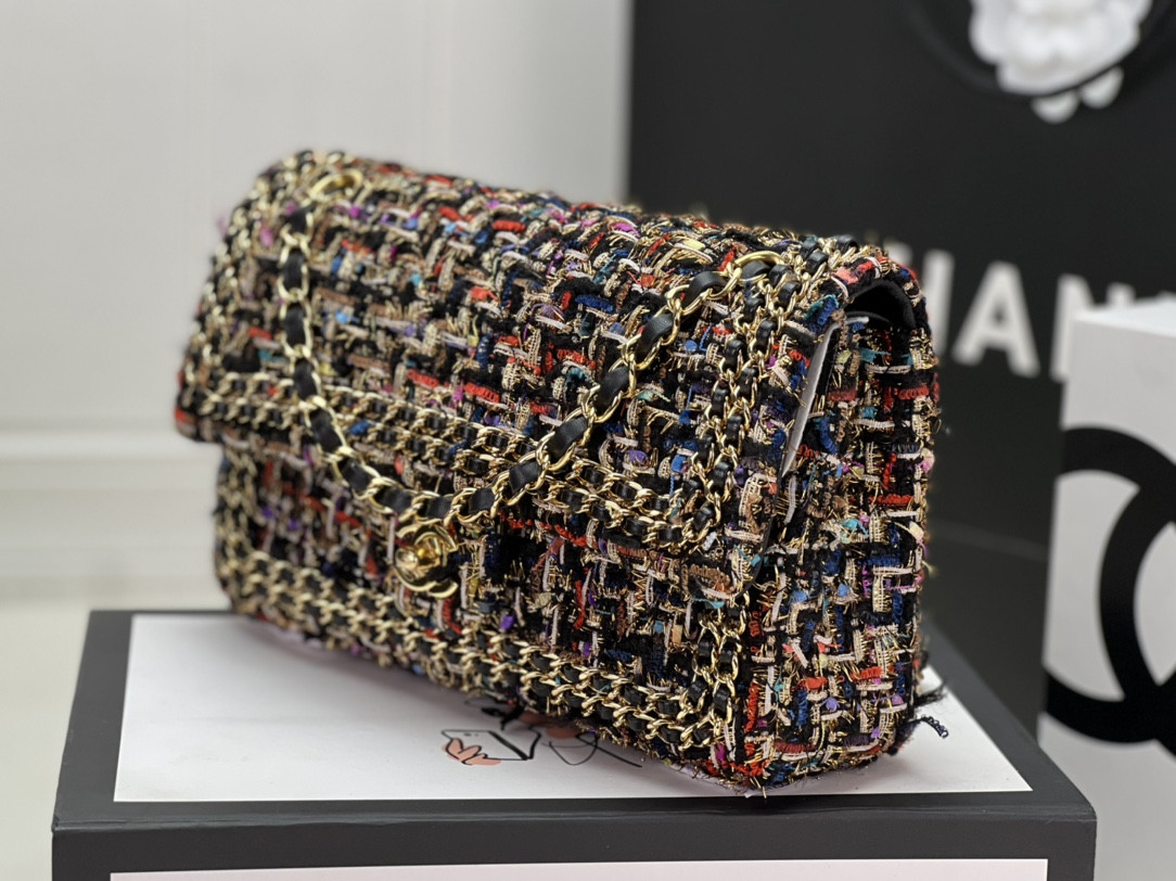 CHANEL CLASSIC 11.12 HANDBAG Tweed & Gold-Tone Metal   6 × 9.9 × 2.5 in