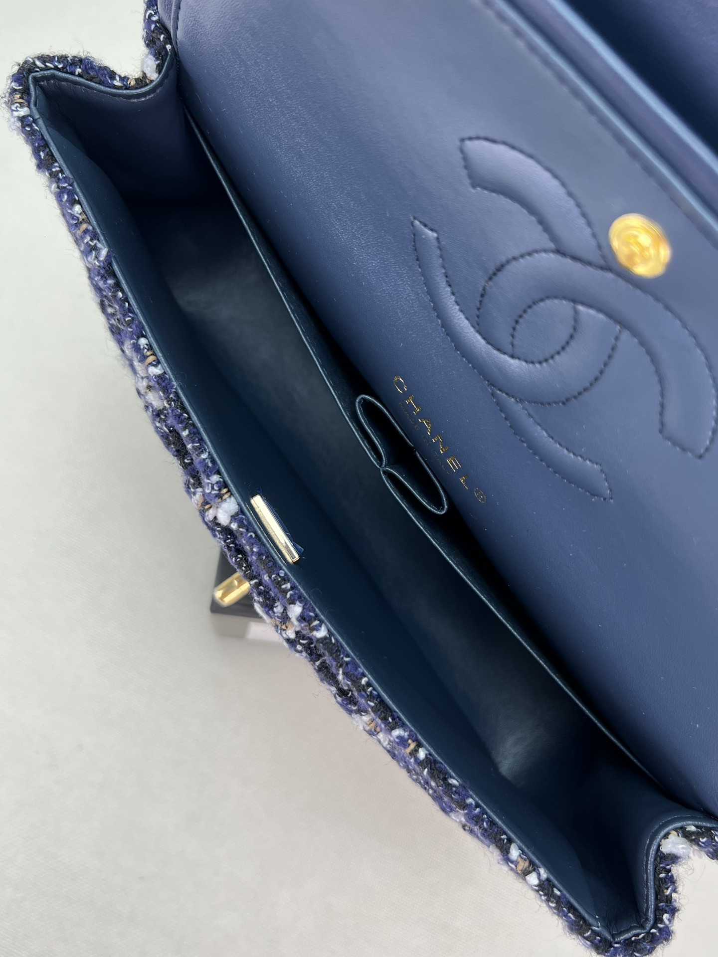 CHANEL CLASSIC 11.12 HANDBAG Tweed & Gold-Tone Metal   6 × 9.9 × 2.5 in