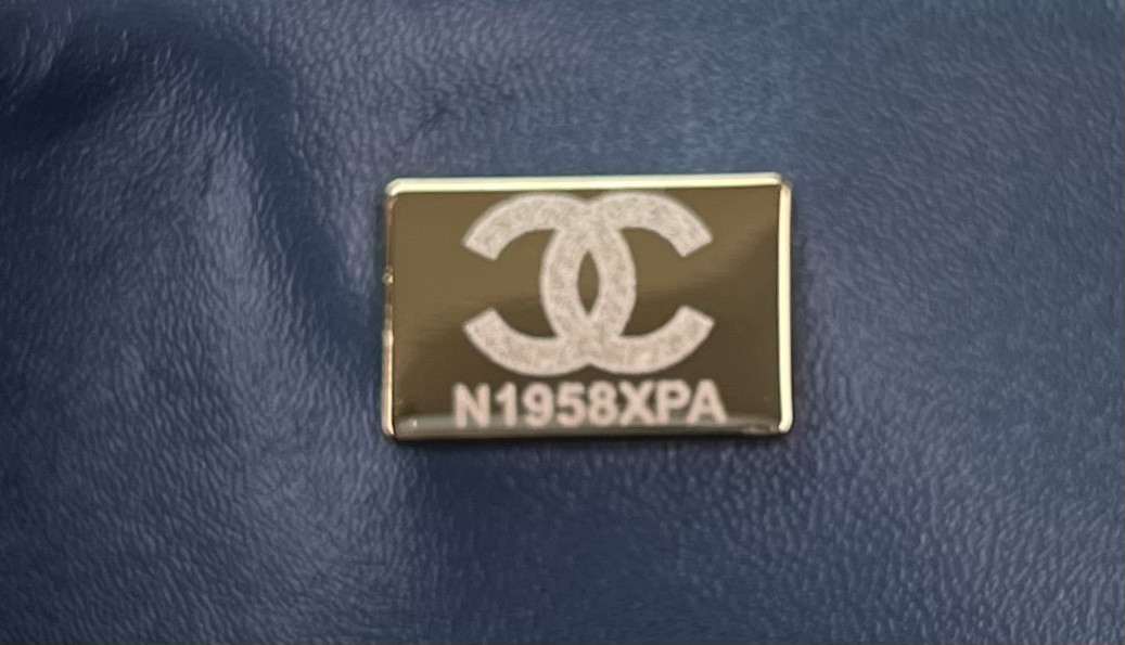 CHANEL CLASSIC 11.12 HANDBAG Tweed & Gold-Tone Metal   6 × 9.9 × 2.5 in