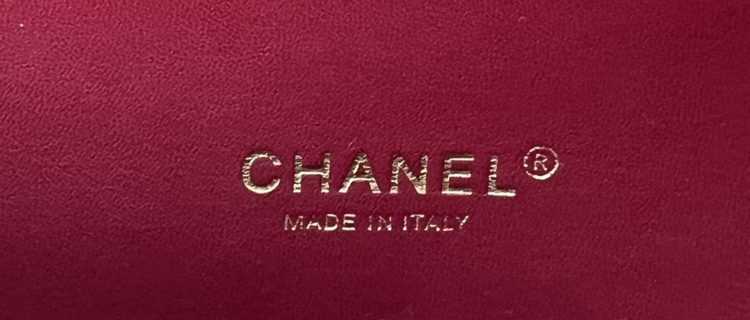 CHANEL CLASSIC 11.12 HANDBAG Tweed & Gold-Tone Metal   6 × 9.9 × 2.5 in