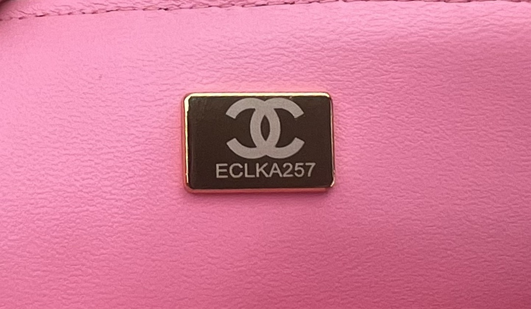 CHANEL MINI CLASSIC 11.12 HANDBAG Tweed & Gold-Tone Metal 4.7 × 7.8 × 2.3 in