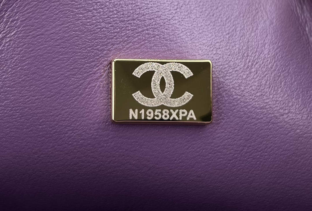 CHANEL MINI CLASSIC 11.12 HANDBAG Tweed & Gold-Tone Metal 4.7 × 7.8 × 2.3 in