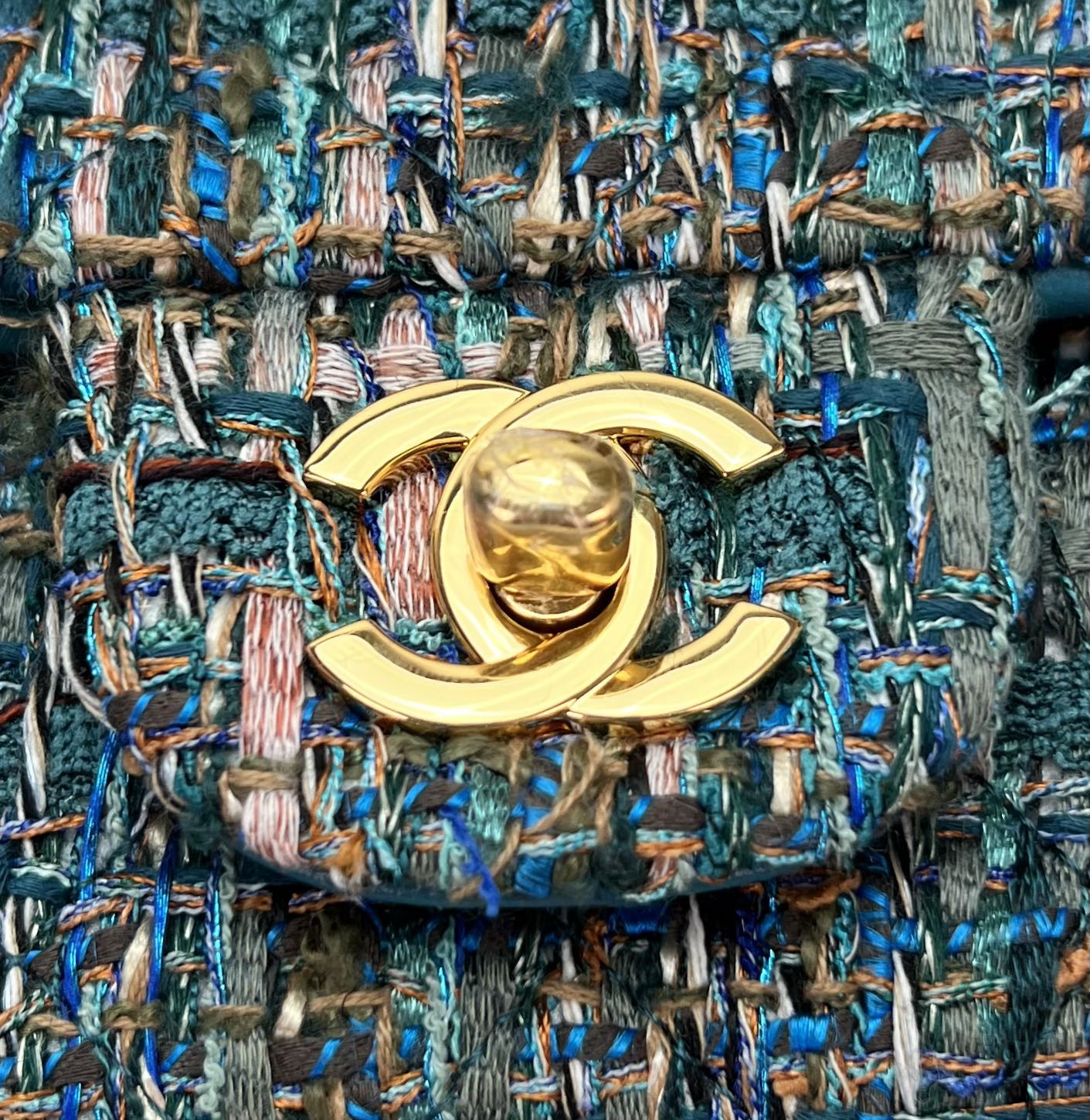 CHANEL MINI CLASSIC 11.12 HANDBAG Tweed & Gold-Tone Metal 4.7 × 7.8 × 2.3 in