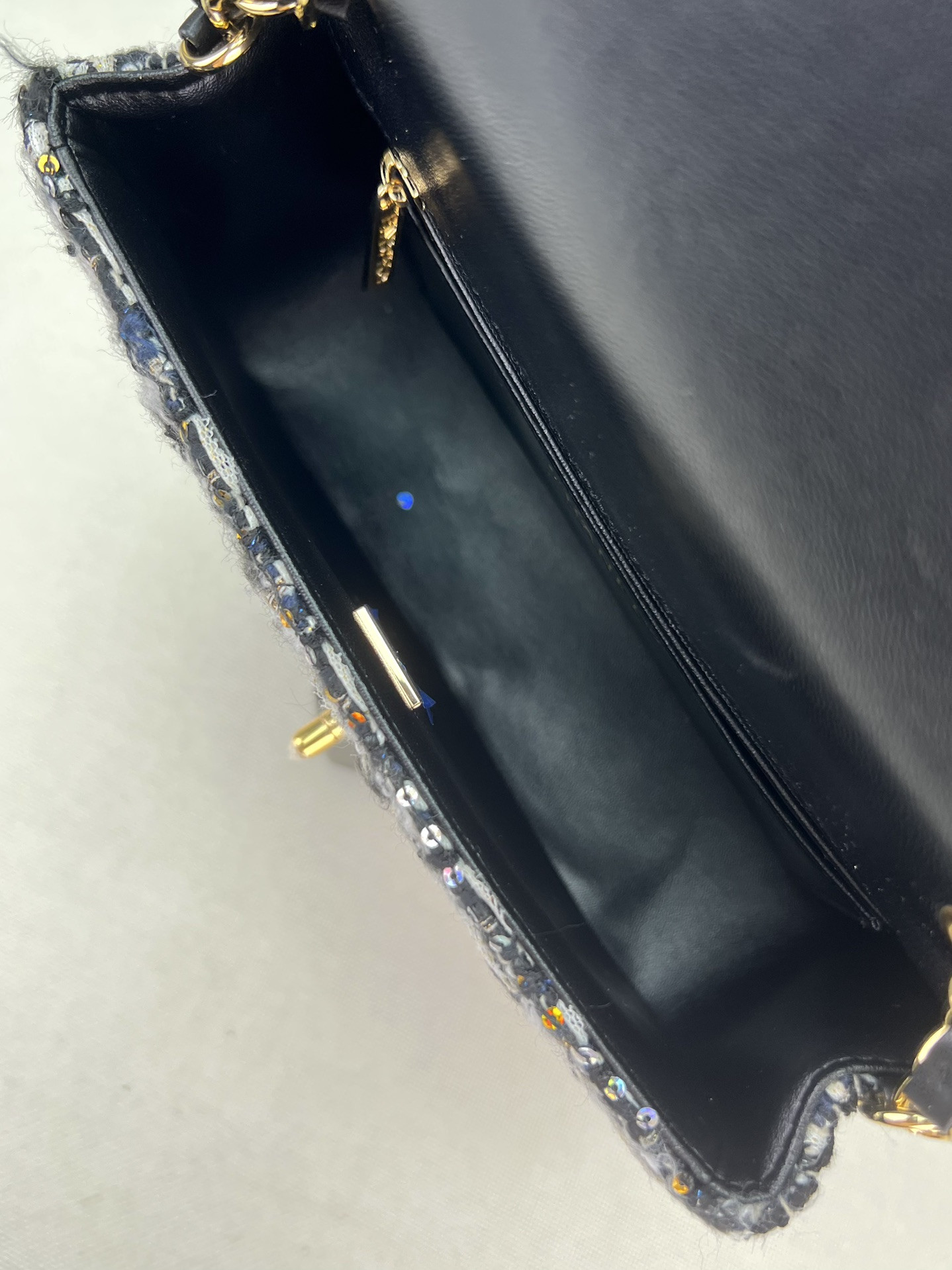 CHANEL MINI CLASSIC 11.12 HANDBAG Tweed & Gold-Tone Metal 4.7 × 7.8 × 2.3 in