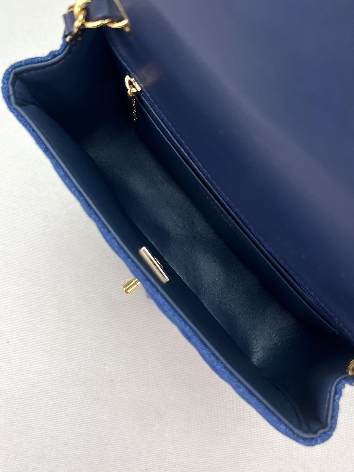 CHANEL MINI CLASSIC 11.12 HANDBAG Tweed & Gold-Tone Metal 4.7 × 7.8 × 2.3 in