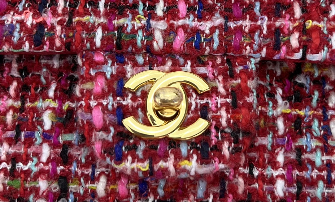 CHANEL MINI CLASSIC 11.12 HANDBAG Tweed & Gold-Tone Metal 4.7 × 7.8 × 2.3 in