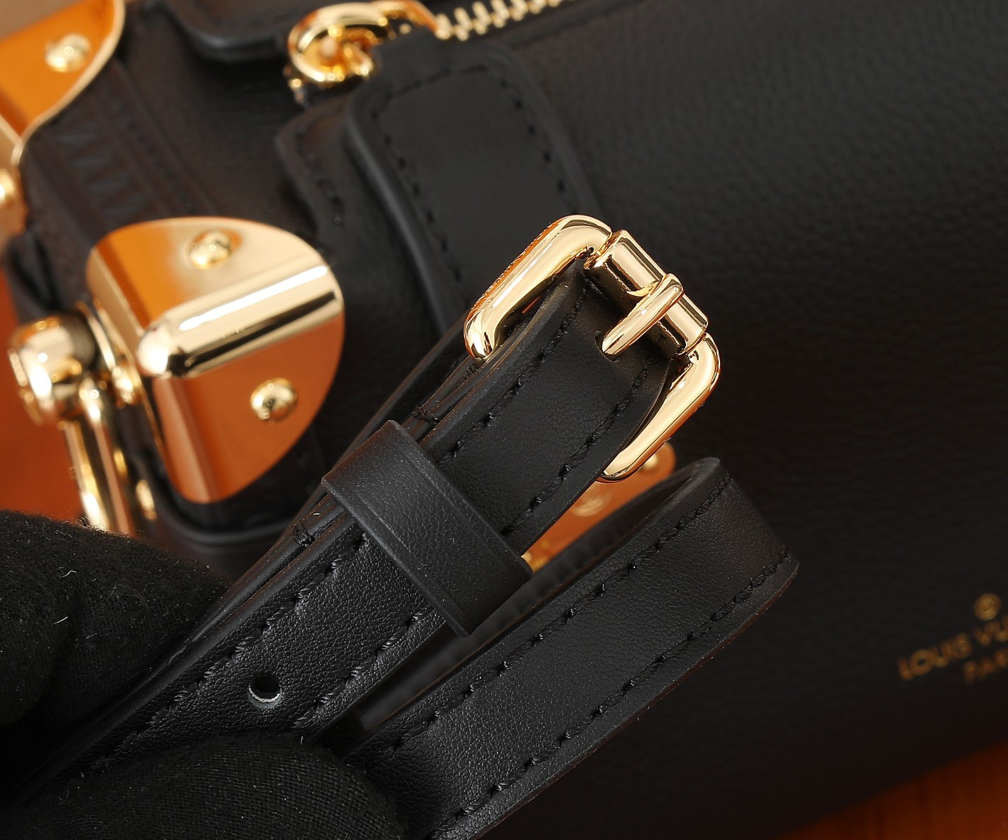 LV Side Trunk PM M23817 7.1 x 4.9 x 3.1 inches