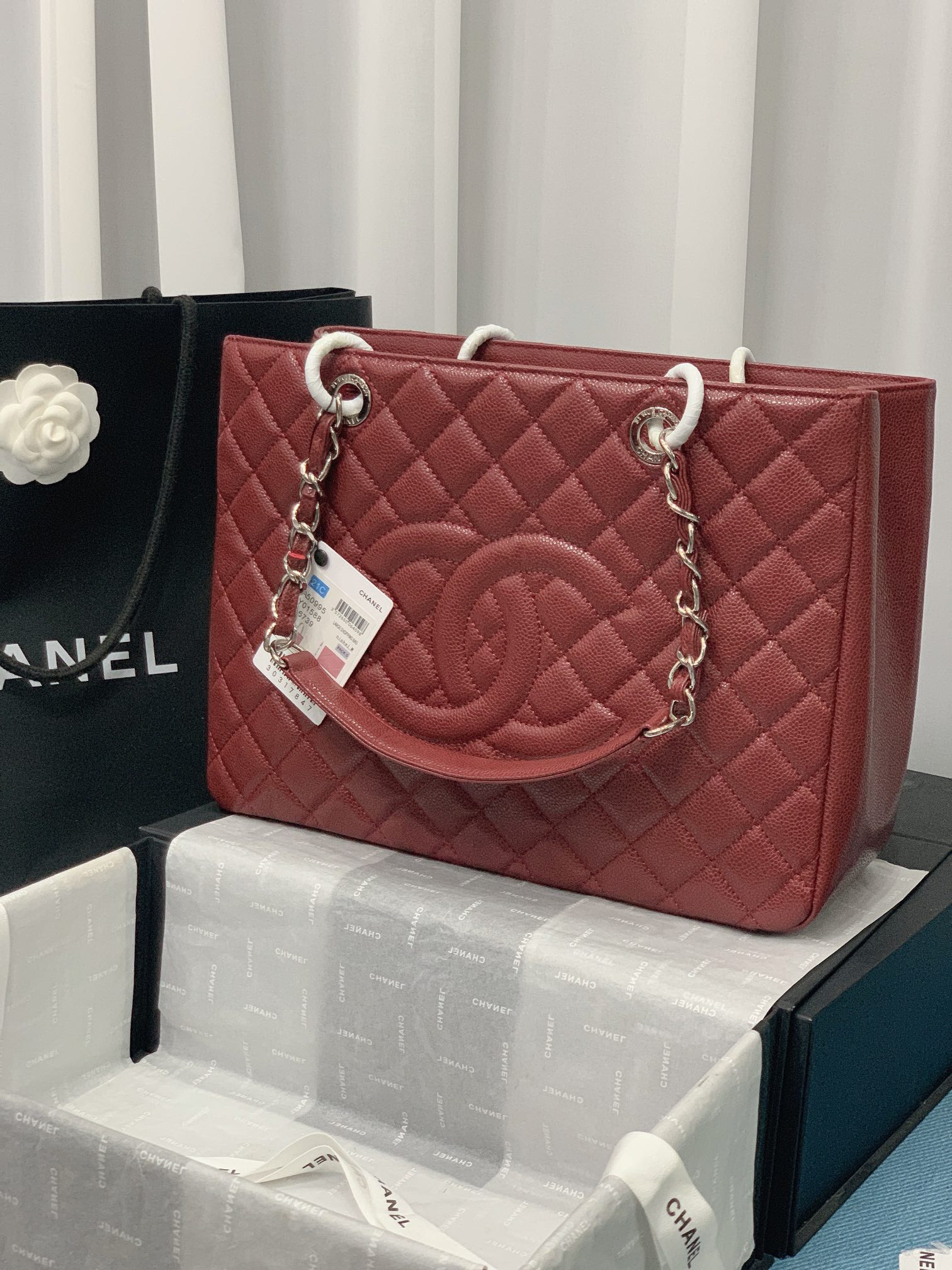 CHANEL GST CAVIAR LEATHER HARDWARE 24X33X13CM