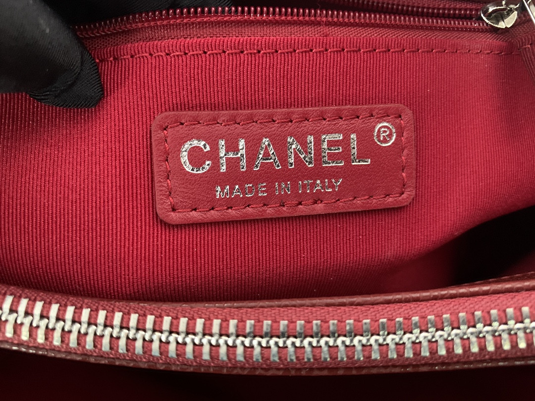 CHANEL GST CAVIAR LEATHER HARDWARE 24X33X13CM