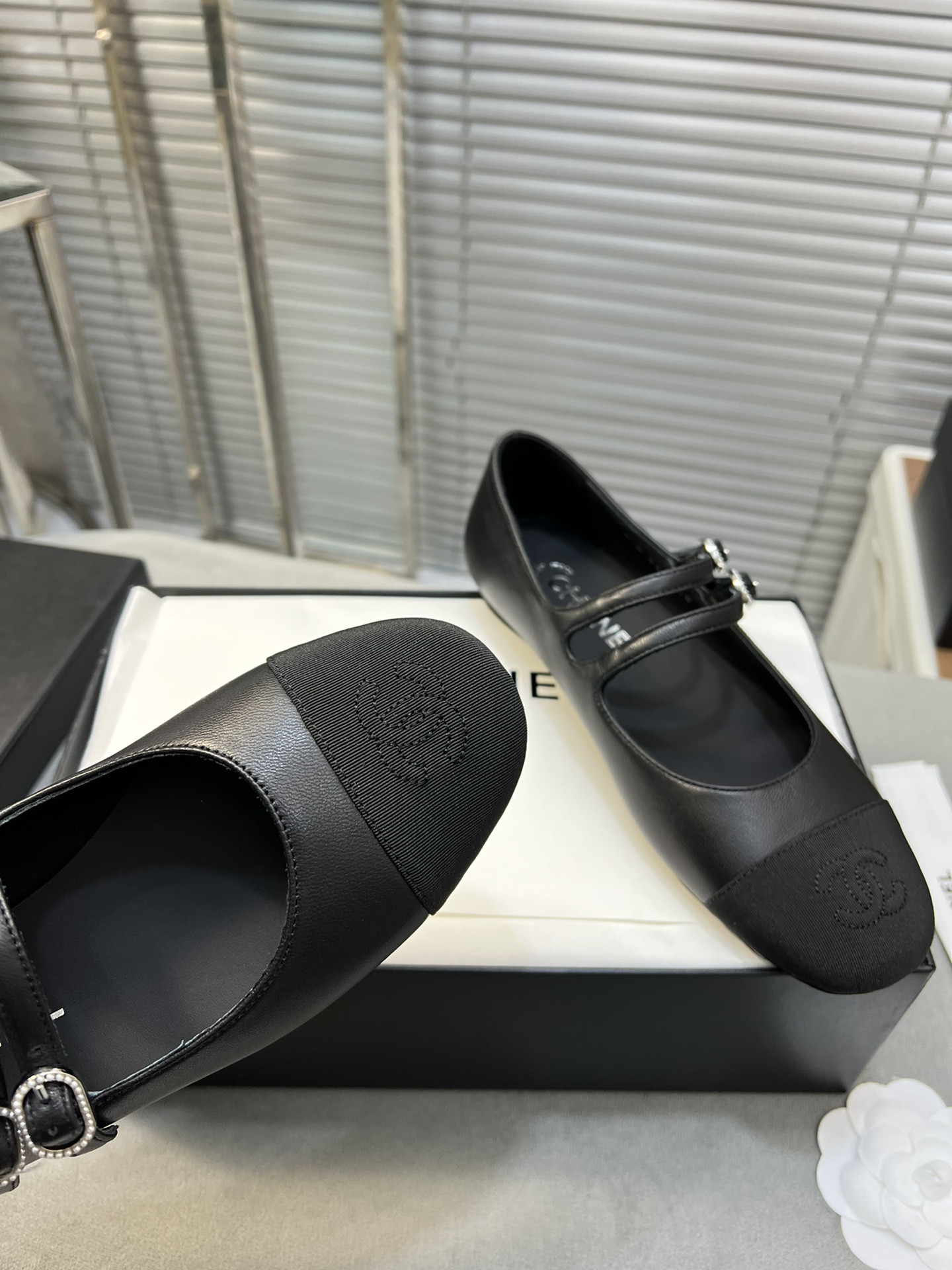 UA CHANEL MARY JANES  Lambskin & Grosgrain