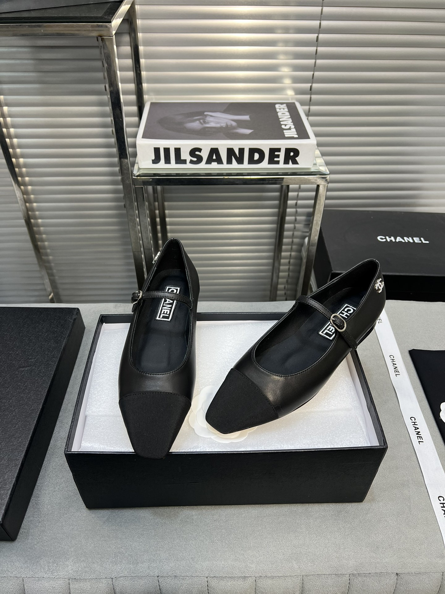 UA CHANEL MARY JANES  Lambskin