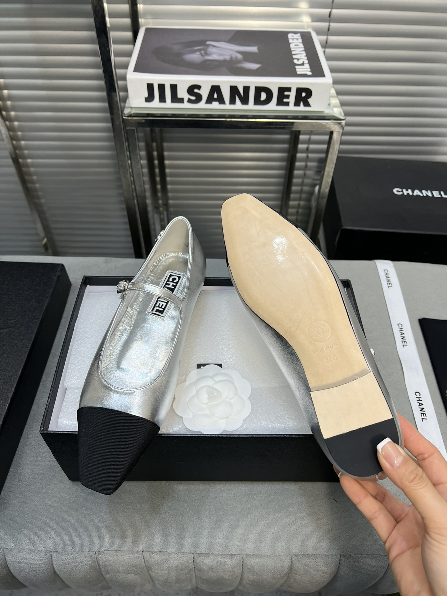 UA CHANEL MARY JANES  Lambskin