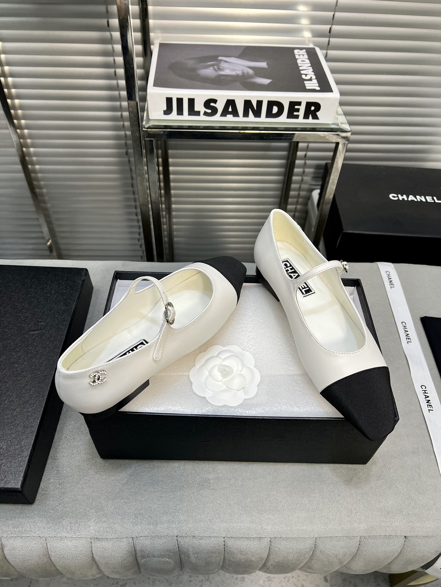 UA CHANEL MARY JANES  Lambskin