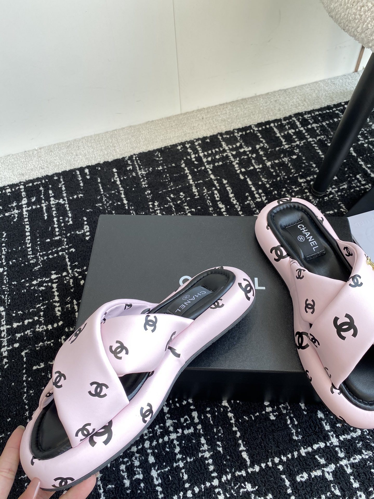 UA CHANEL SLIPPERS