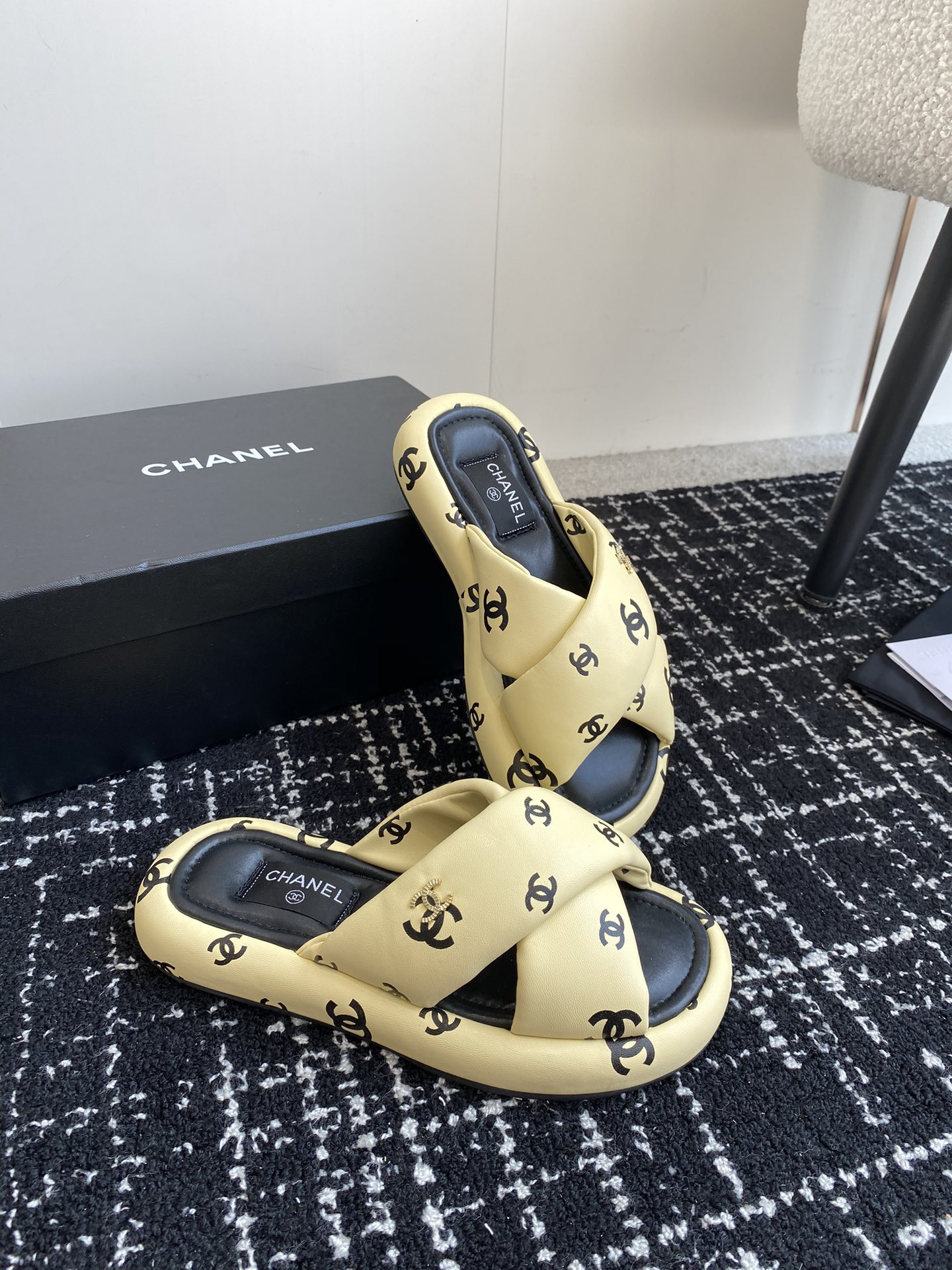 UA CHANEL SLIPPERS