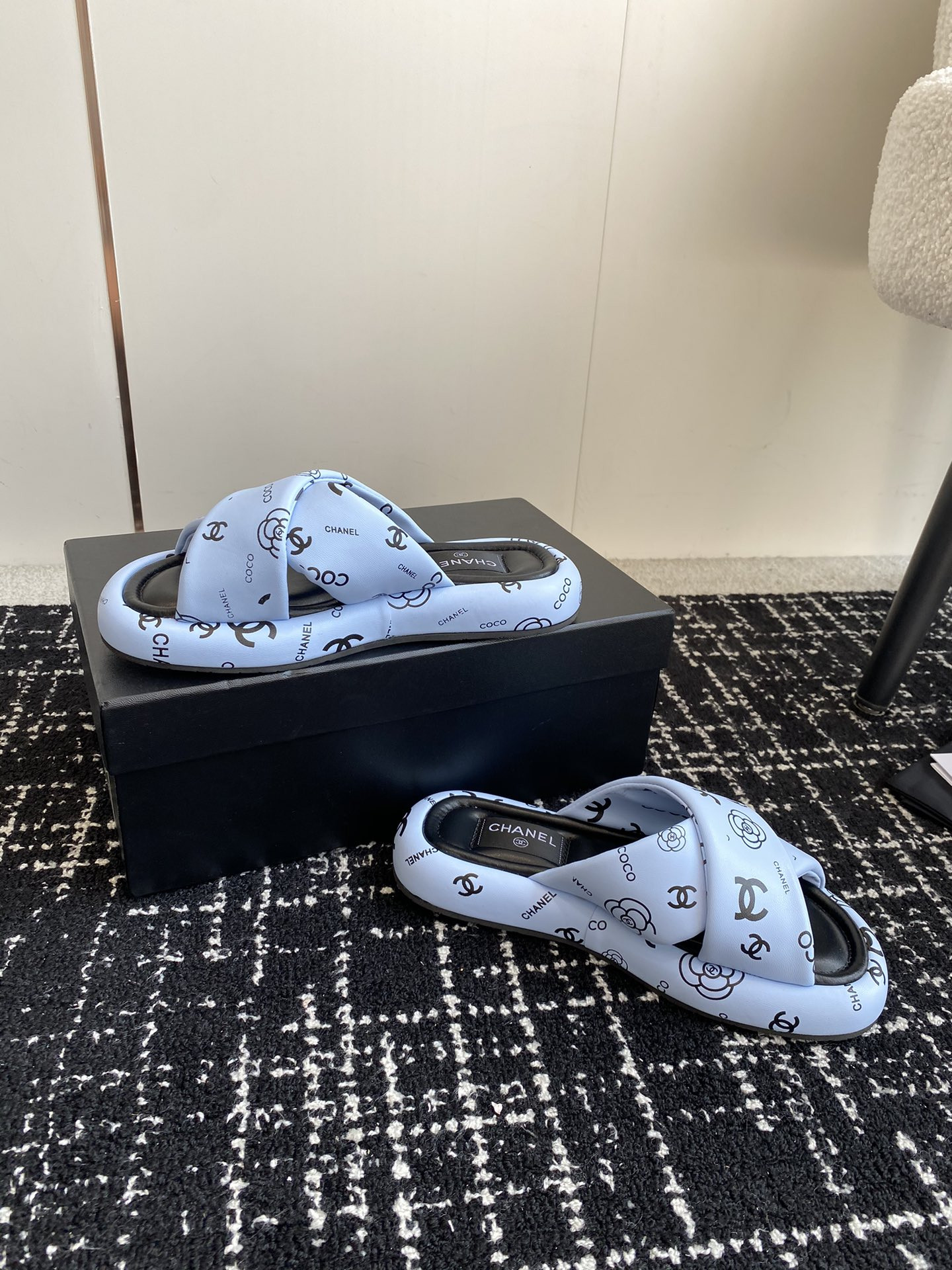 UA CHANEL SLIPPERS