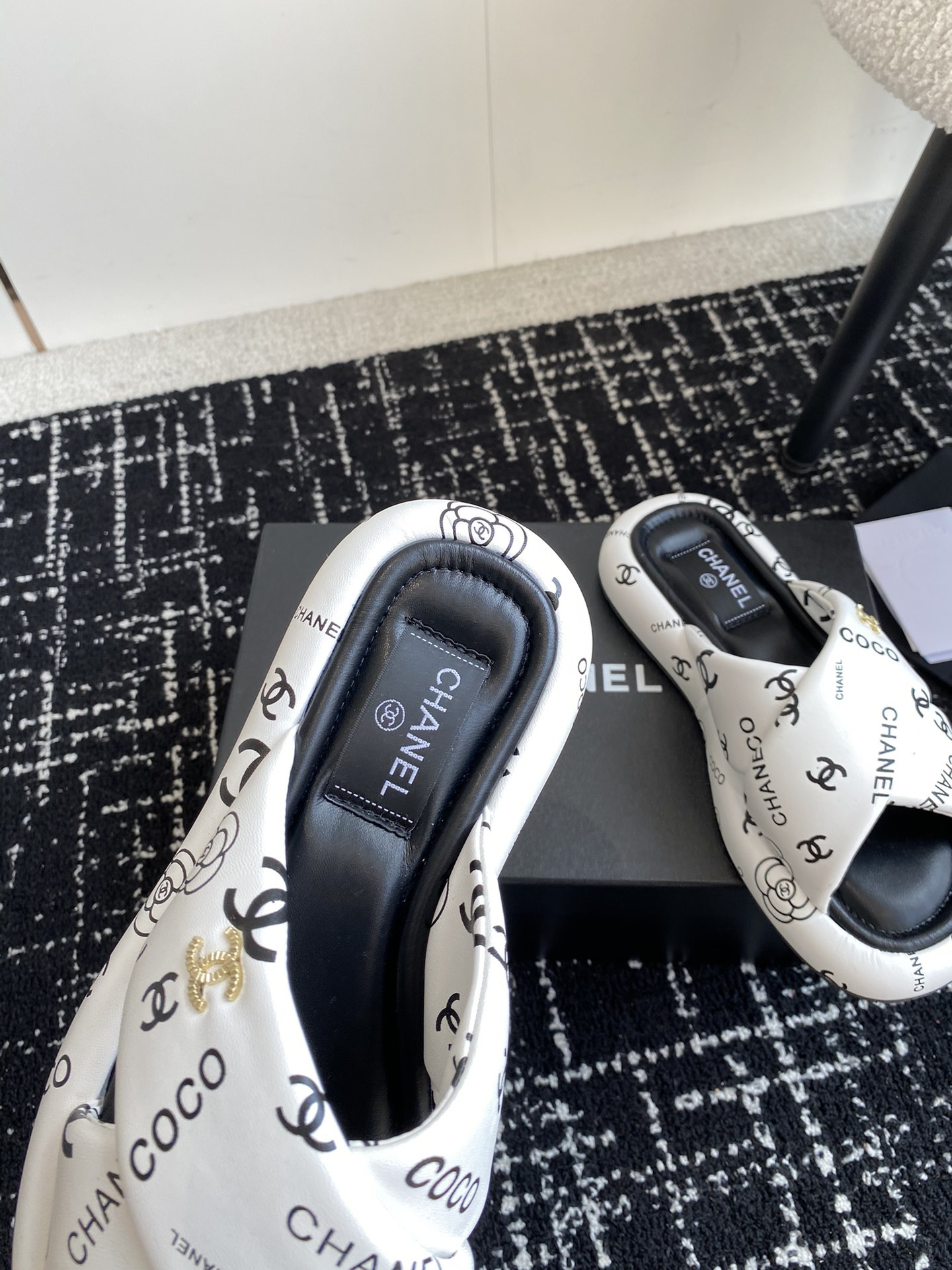UA CHANEL SLIPPERS
