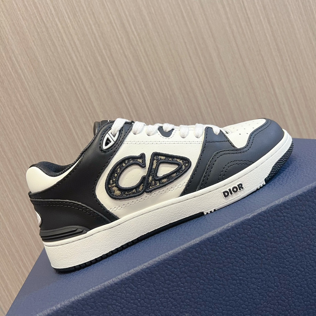 UA DIOR B57 Low-Top Sneaker Black and White