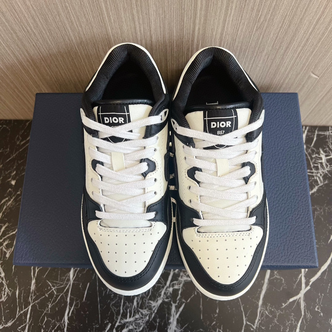 UA DIOR B57 Low-Top Sneaker Black and White