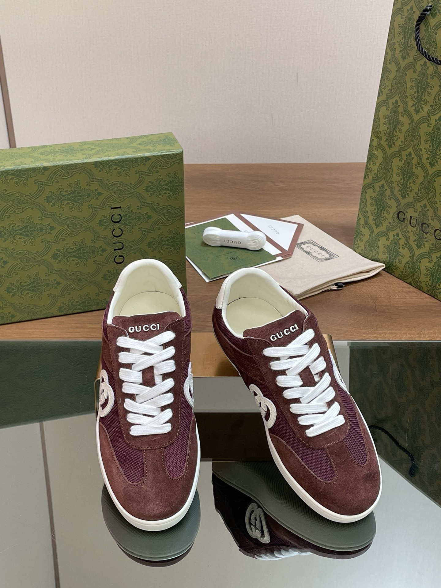 UA GUCCI INTERLOCKING G SNEAKER Red