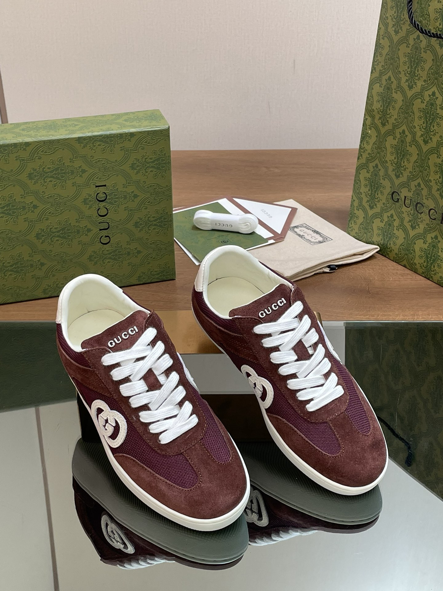 UA GUCCI INTERLOCKING G SNEAKER Red